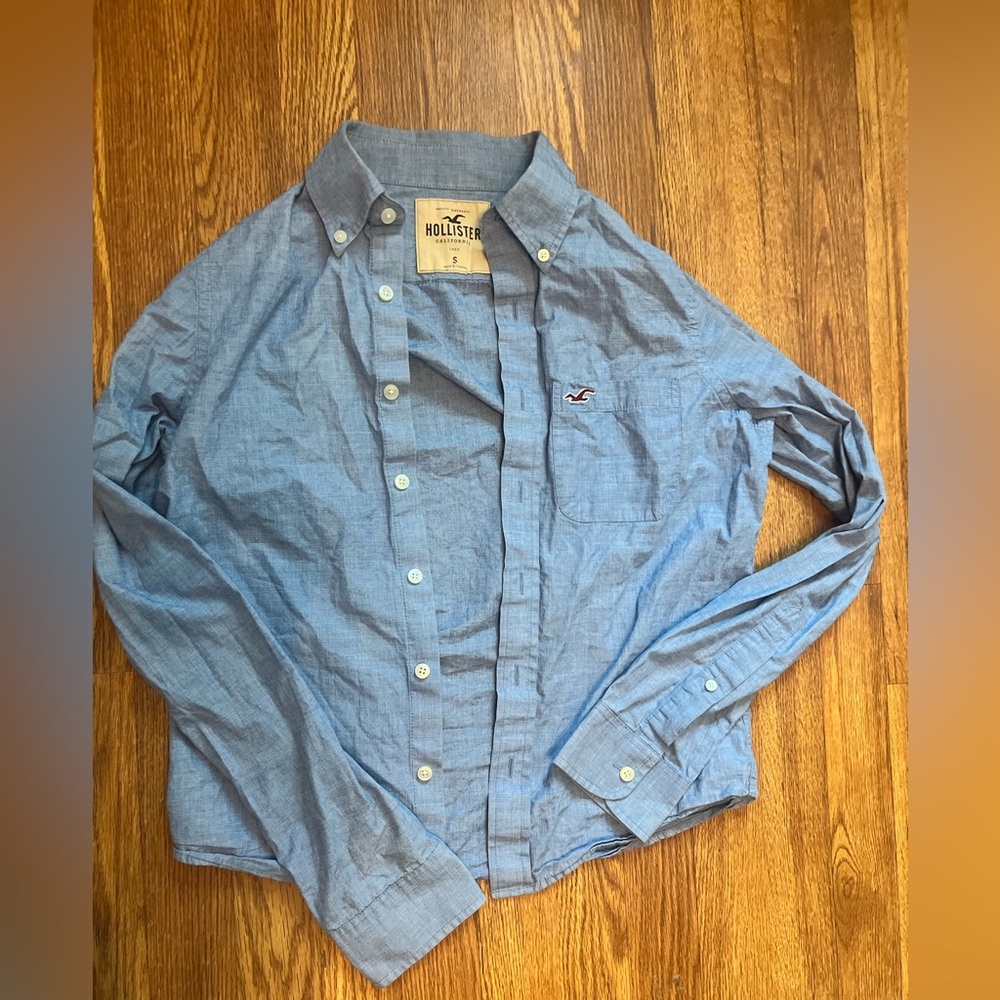 Hollister Mens blue button down S shirt